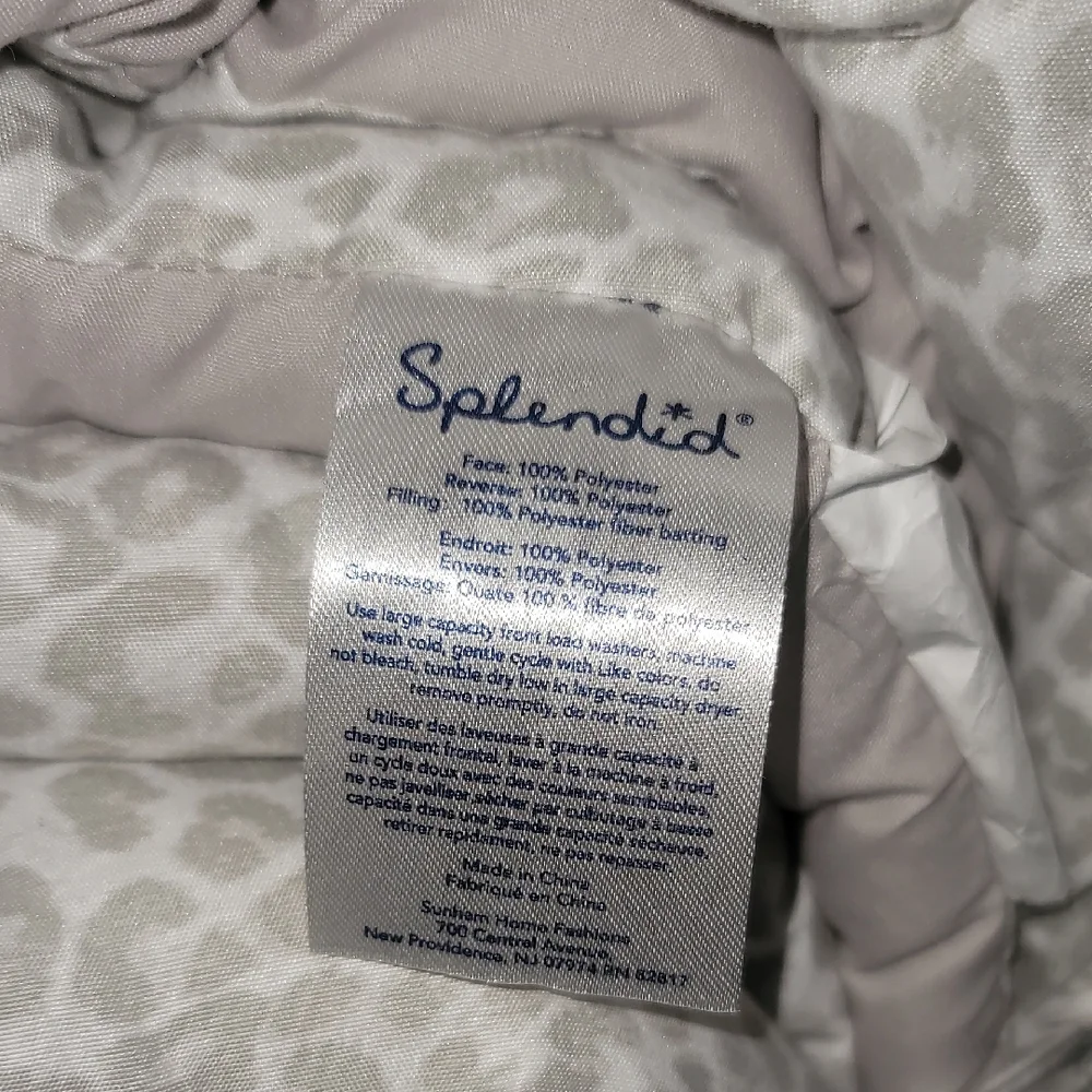 Splendid Beige/light Gray And White, Animal Print  Comforter Set Elegant Bedding